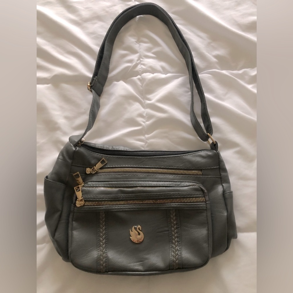 Grey shoulder bag with adjustable strap